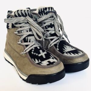 Pendleton Women’s Torngat Trail Leather Hiking Boots - size 8.5 Waterproof